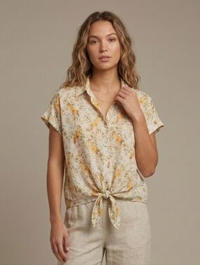 Jane & Delancey Giraffe Print Front Tie Rayon Top